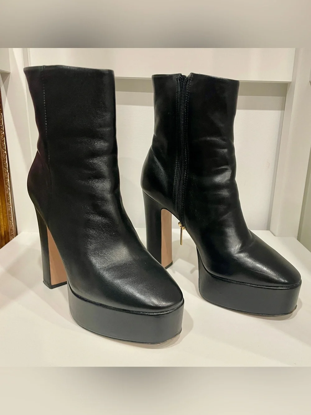 Saks Fifth Avenue buttery soft